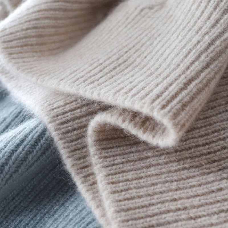 Kusi Women's Pullover | Warm High Collar, Perfect for Any Occasion 3